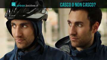 Il dubbio del ciclista: indossare o non indossare il casco in città?