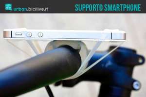 Il supporto smartphone per biciclette in silicone Finn