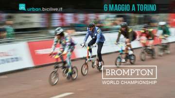 ciclisti impegnati nella Brompton World Championship