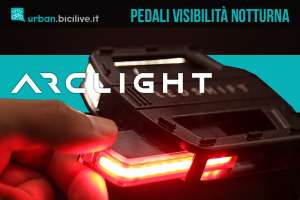 Il nuovo pedale per biciclette con luci di visibilità notturna Arclight Bike pedals