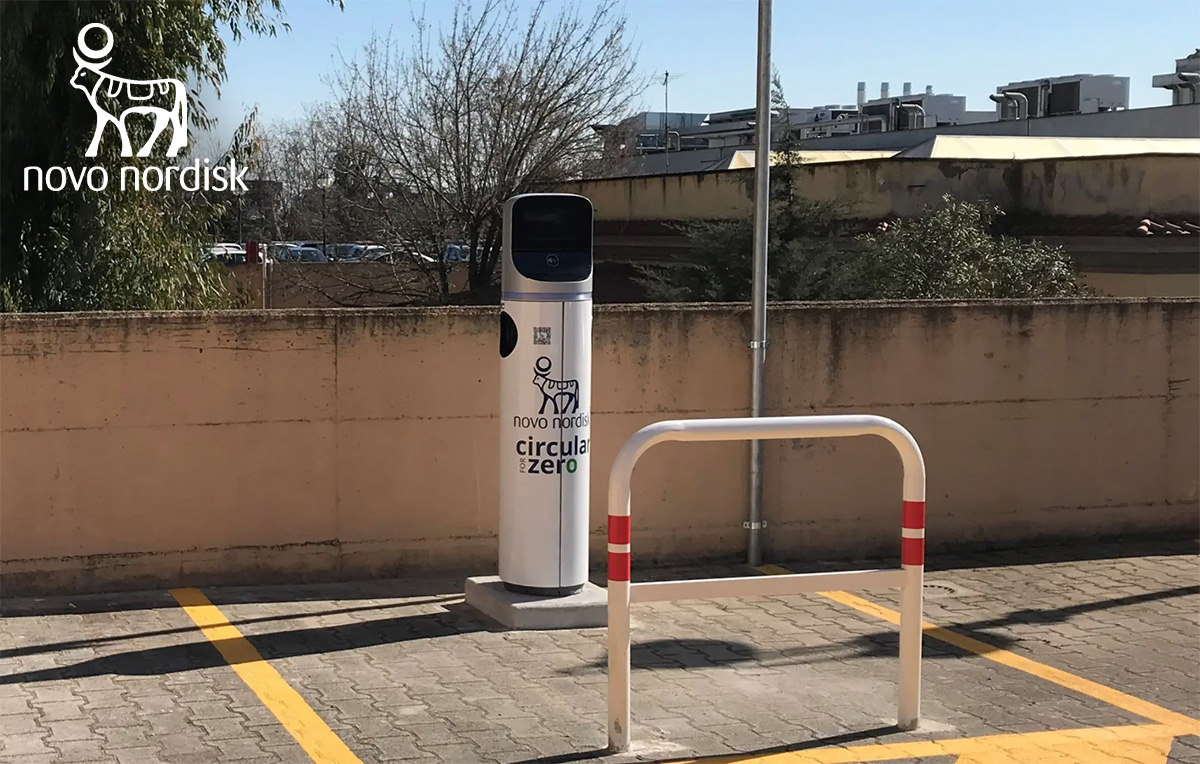 La nuova colonnina di ricarica Novo Nordisk montata nel parcheggio di un ospedale di Roma con il progetto Electric Path