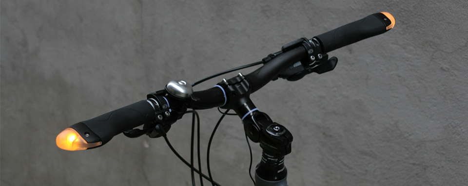BlinkerGrips, le manopole per manubri di bicicletta con LED integrati